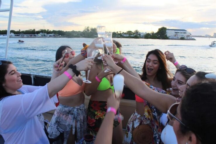 Miami-Booze-Cruise-Party-Boat-1024×683.jpgw3-1