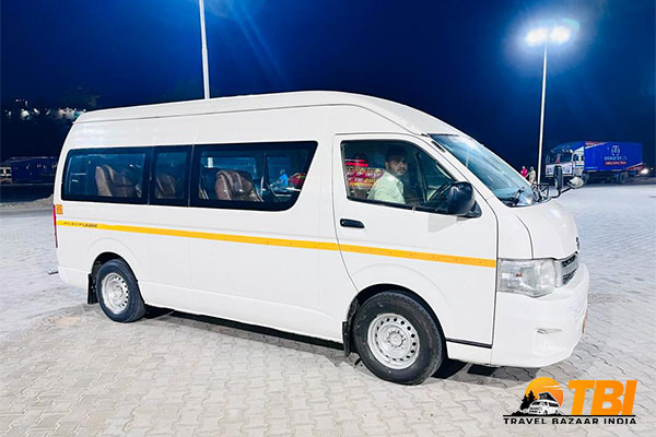 Toyota Hiace hire jaipur